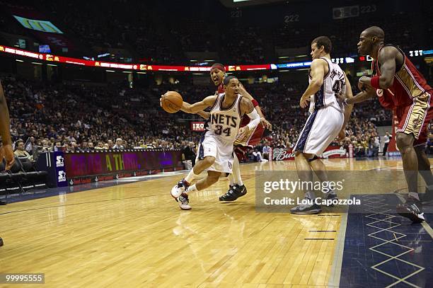 New Jersey Nets Devin Harris in action vs Cleveland Cavaliers. East Rutherford, NJ 3/3/2010 CREDIT: Lou Capozzola
