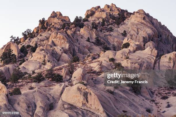 pre dawn light in fall hits the mountains of the eastern sierra - sierra stock pictures, royalty-free photos & images