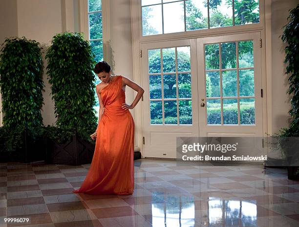 Eva Longoria-Parker arrives at the White House for a state dinner May 19, 2010 in Washington, DC. President Barack Obama and first lady Michelle...