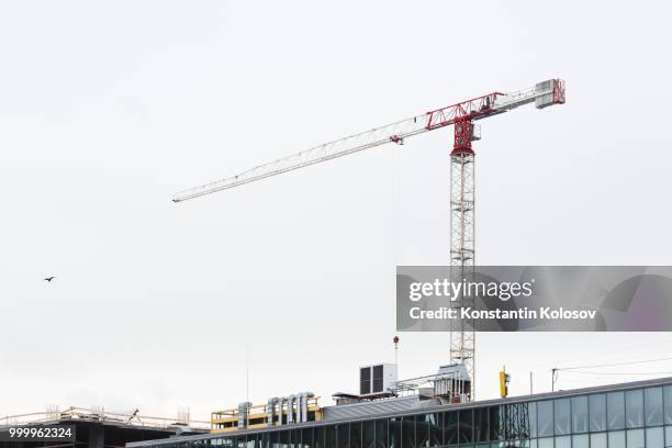 crane is used in the construction - used ストックフォトと画像