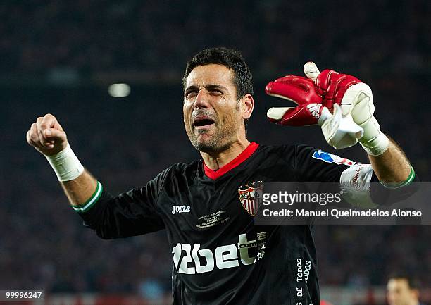 Andres Palop of Sevilla celebrates after the Copa del Rey final between Atletico de Madrid and Sevilla at Camp Nou stadium on May 19, 2010 in...