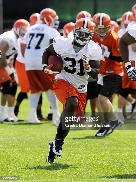 Running back Montario Hardesty of the Cleveland Browns carries the ball during the team's organized team activity on May 19, 2010 at the Cleveland...