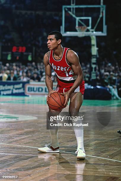 Darnell Valentine Photos and Premium High Res Pictures Getty Images