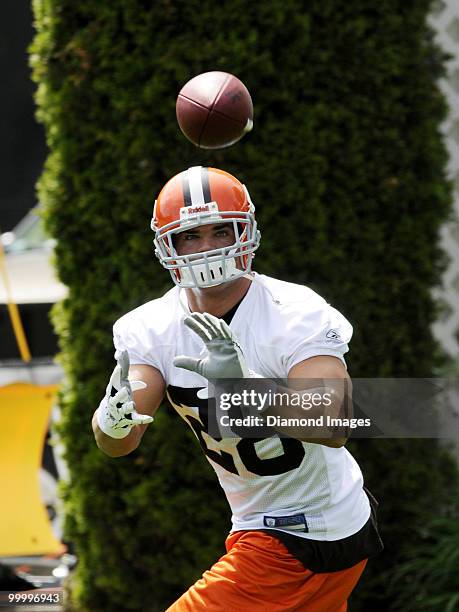 Running back Peyton Hillis of the Cleveland Browns catches a pass during the team's organized team activity on May 19, 2010 at the Cleveland Browns...