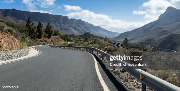 mountain road, san bartolome de tirajana, gran canaria, canary islands, spain - chrisvankan stock pictures, royalty-free photos & images