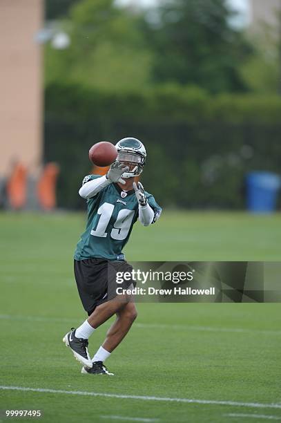 Wide receiver Jordan Norwood of the Philadelphia Eagles catches a pass during practice on May 19, 2010 at the NovaCare Complex in Philadelphia,...