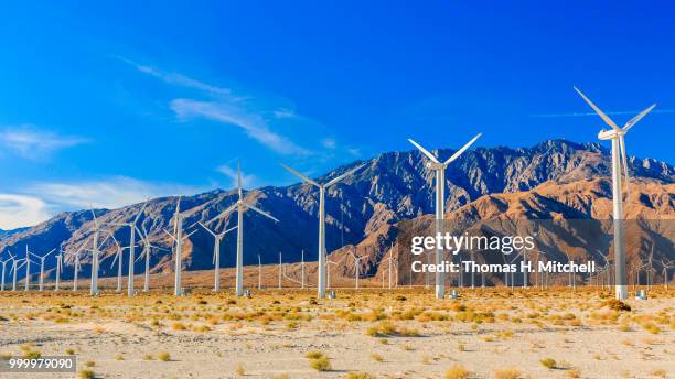 ca-coachella valley-wind farm - mitchell stock-fotos und bilder