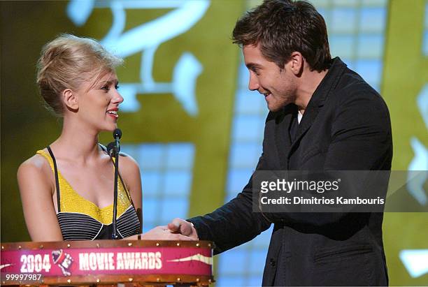 Presenters Scarlett Johansson and Jake Gyllenhaal