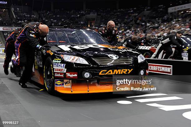 The FedEx Freight Toyota defeat the Penske Dodge pit crew to move on to the quarter-finals during the NASCAR Sprint Pit Crew Challenge at Time Warner...