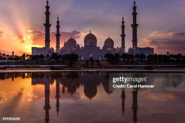 sheikh zayed grand mosque - abu dhabi - zayed stock pictures, royalty-free photos & images