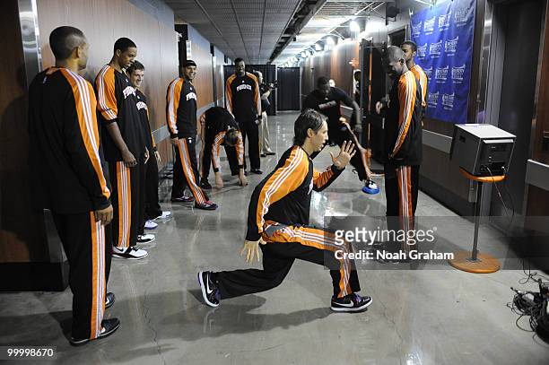 The Phoenix Suns warm up before taking on the Los Angeles Lakers in Game Two of the Western Conference Finals during the 2010 NBA Playoffs at Staples...