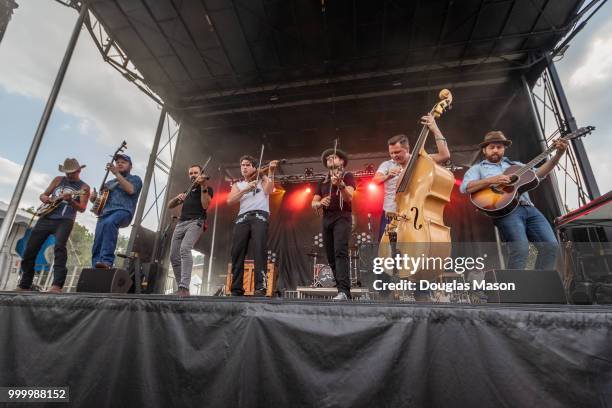 Cory Younts, Critter Fuqua, Ketch Secor, Chance McCoy, Morgan Jahnig and Kevin Hayes of Old Crow Medicine Show performs during the Green River...