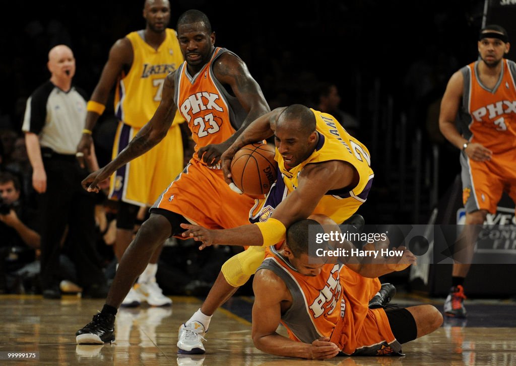 Phoenix Suns v Los Angeles Lakers, Game 2