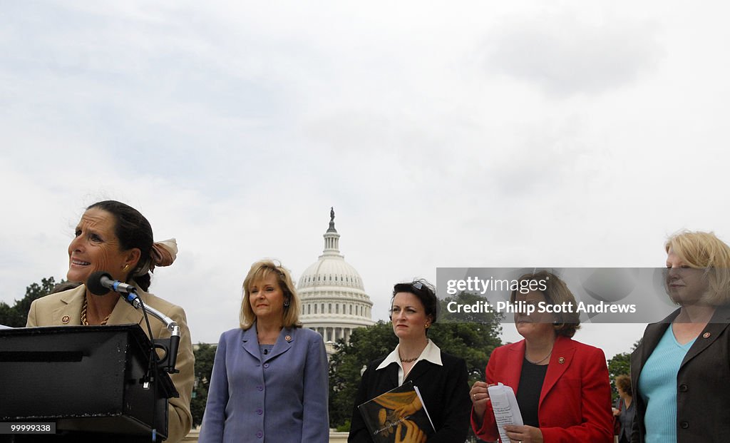 Rep. Jean Schmidt, R-Oh, Rep. Mary