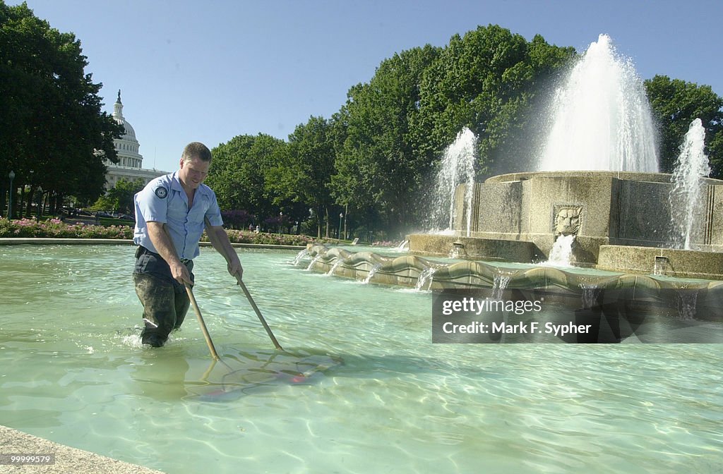 Cleaning Fountain