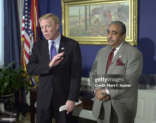 Minority Leader, Rep. Richard A. Gephardt and Rep. Charles B. Rangel spoke in Rep. Gephardt's dugout, questioning the House Republicans decesion to...