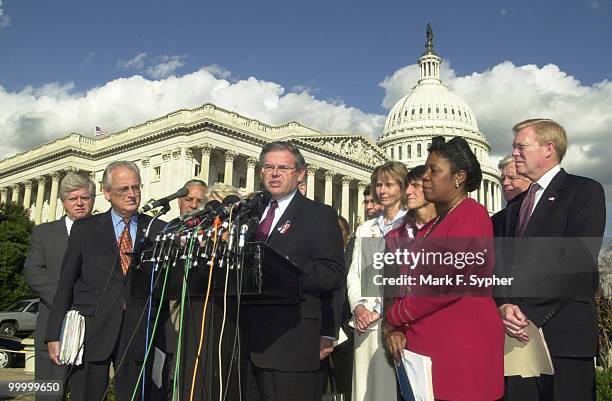 Robert Menendez , along with other members of the Homeland Security Taskforce gathered at the House Triangle on Thursday to update the press and...