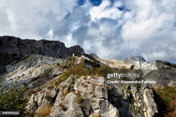 tuscan mountains, massa carrara vii - vii stock pictures, royalty-free photos & images