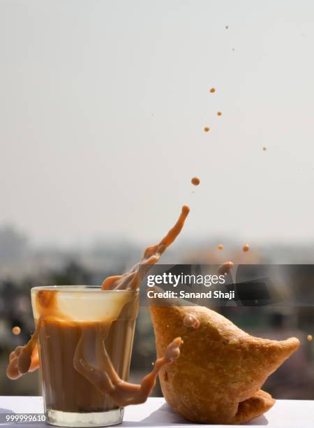 the great indian chai ! - banks post near record profits in second quarter of 2014 stockfoto's en -beelden