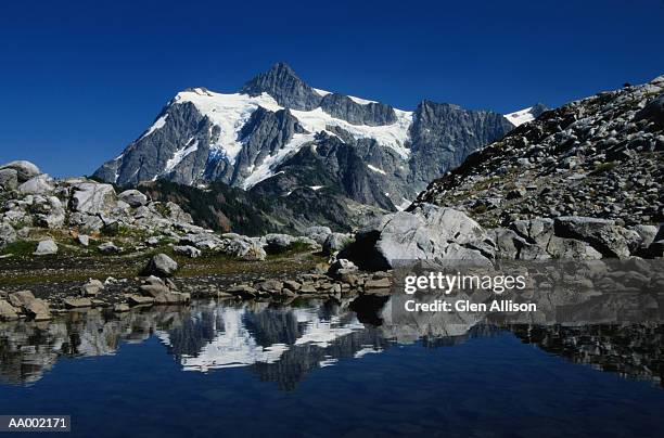 mt. shuksan, north cascades national park - mt shuksan stock-fotos und bilder