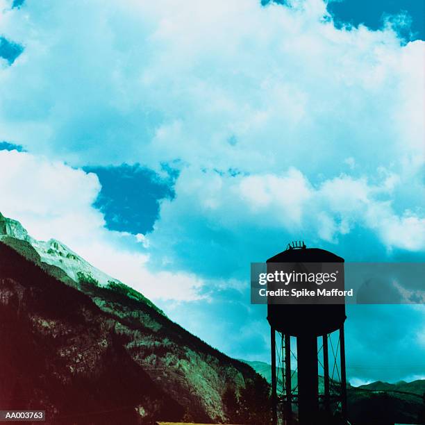 water tower - water tower storage tank - fotografias e filmes do acervo