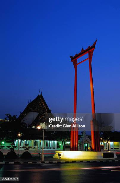 sao ching cha near wat suthat temple in bangkok - cha cha cha bildbanksfoton och bilder