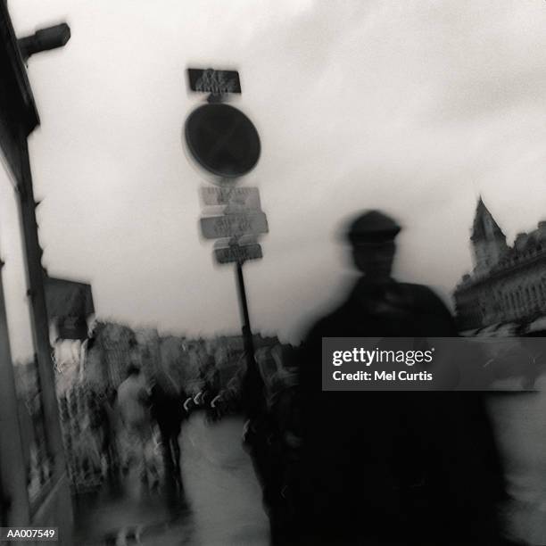 people along the left bank of the seine river - seine stock-fotos und bilder