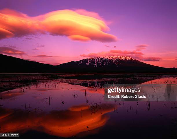 cloud over sparks lake - sparks bildbanksfoton och bilder