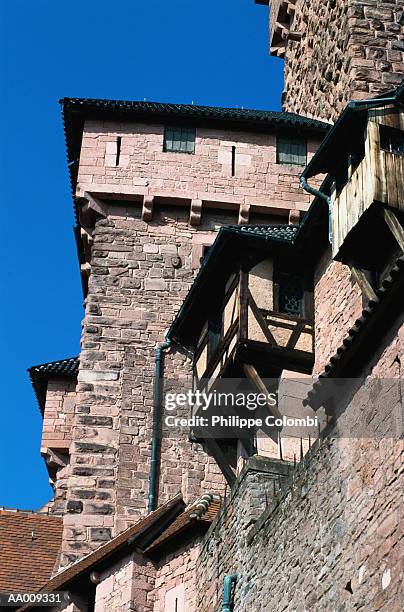 detail of haut-koenigsbourg in france - en haut stockfoto's en -beelden