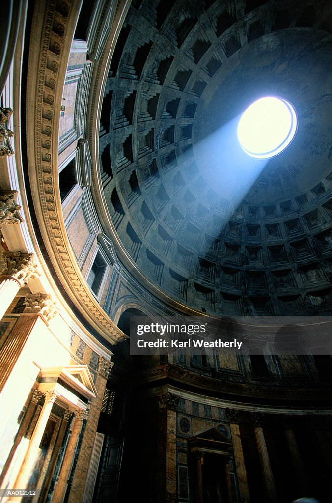 Italy, Rome, Piazza della Rotonda, low angle view