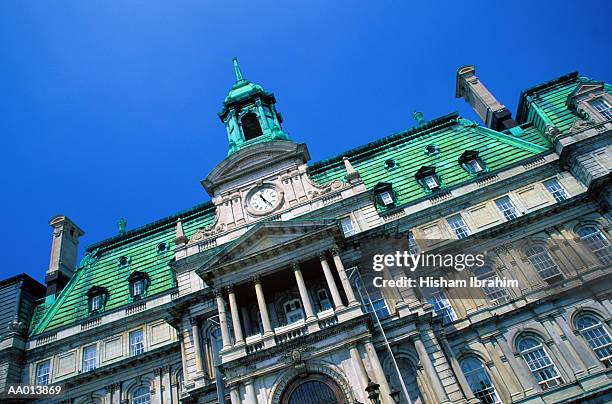 hotel de ville in montreal - hotel de ville montreal stock pictures, royalty-free photos & images