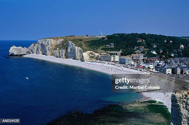 aerial view of etretat - seine-maritime photos et images de collection