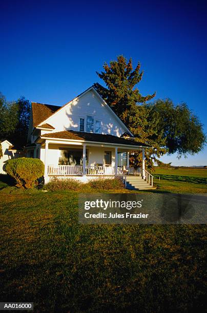 house in ellensburg, washington - ellensburg stock pictures, royalty-free photos & images