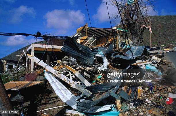 hurricane aftermath on st. martin - 1995 hurricane luis stock pictures, royalty-free photos & images