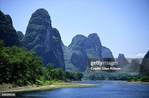 li river and pinnacles, china - li stock pictures, royalty-free photos & images