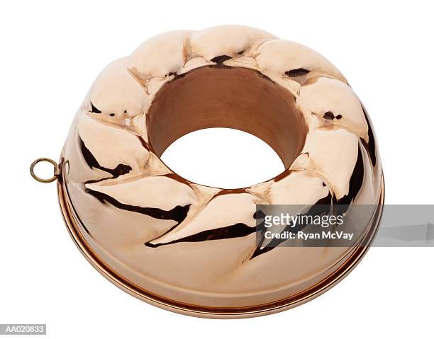 copper ring mold - jello mold stock-fotos und bilder