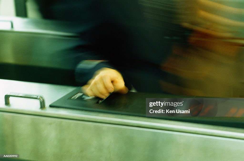 Train Station Automatic Ticket Checker