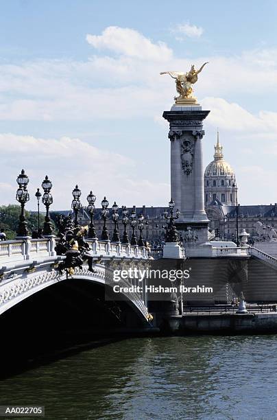 pont alexandre iii - alexandre fotografías e imágenes de stock