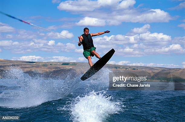 wakeboarder jumping on the columbia river, wa - jarvis summers stock pictures, royalty-free photos & images