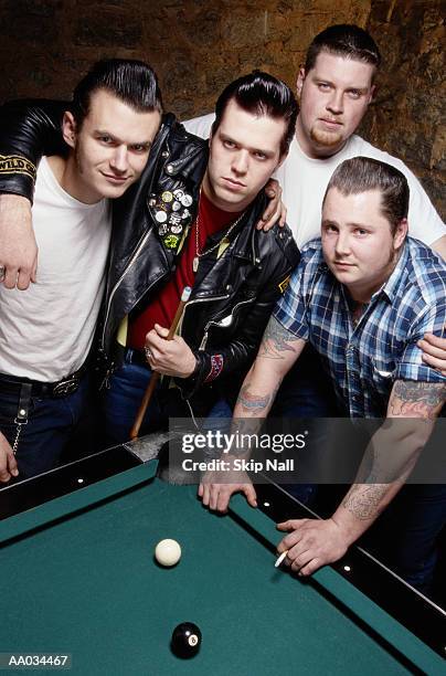 friends by a pool table - rockabilly stock photos et images de collection