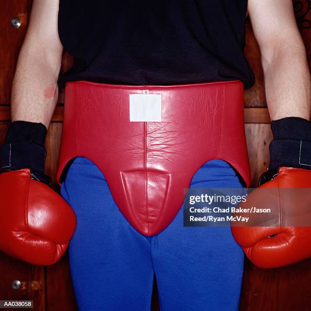 boxer's midsection - protective sportswear stock pictures, royalty-free photos & images