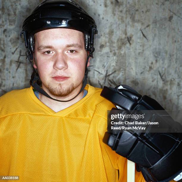 ice hockey player - ijshockeytenue stockfoto's en -beelden