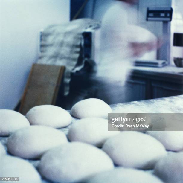 bread dough - round loaf stock pictures, royalty-free photos & images