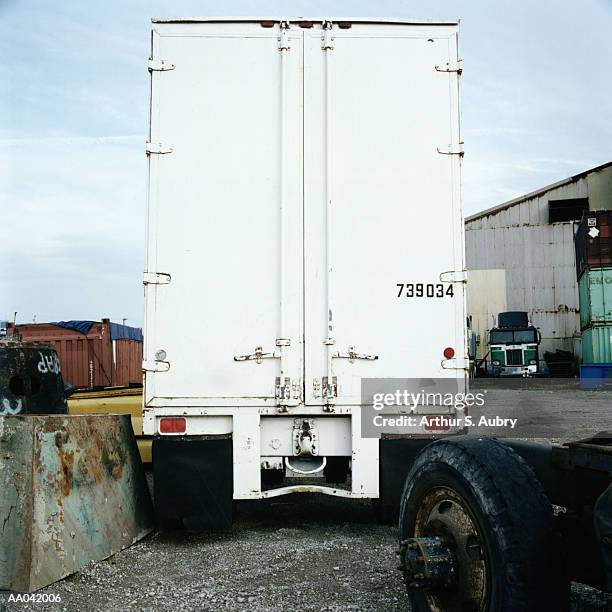 Truck Trailer Back Photos and Premium High Res Pictures - Getty Images