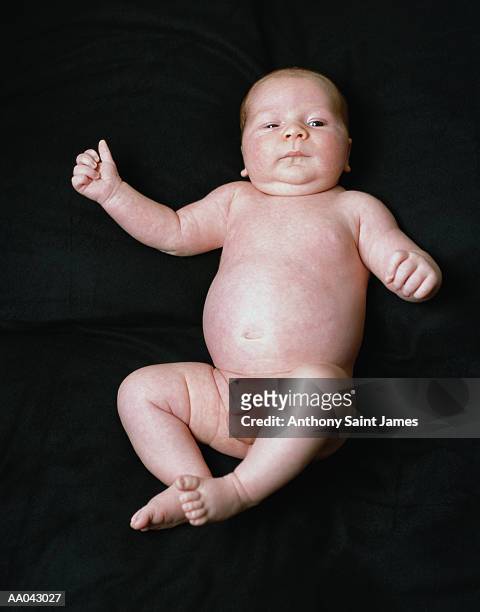 naked baby boy (0-3 months) - 0 1 months stock pictures, royalty-free photos & images