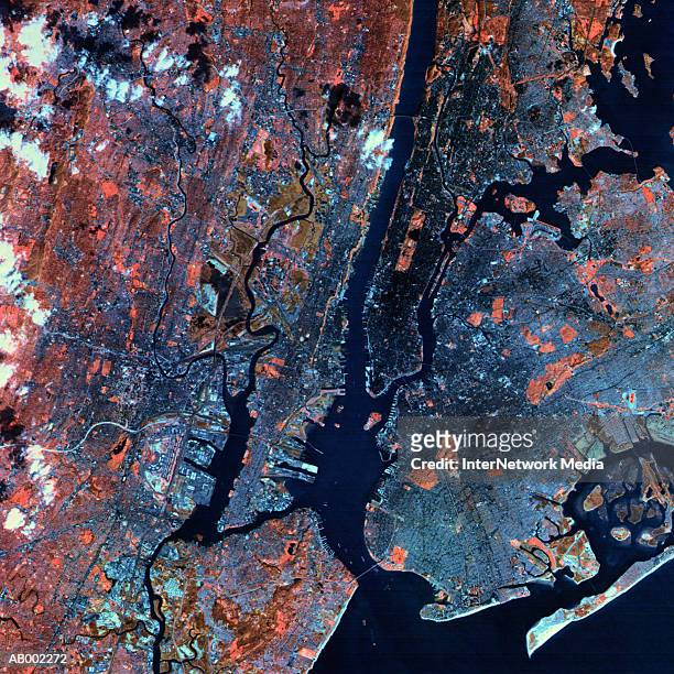 new york city satellite view - satellitenaufnahme stock-fotos und bilder