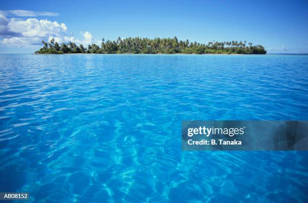 french polynesia, tahiti, huahine island - huahine photos et images de collection