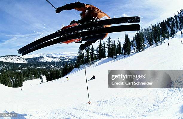 downhill skier, mid-air - carl stockfoto's en -beelden