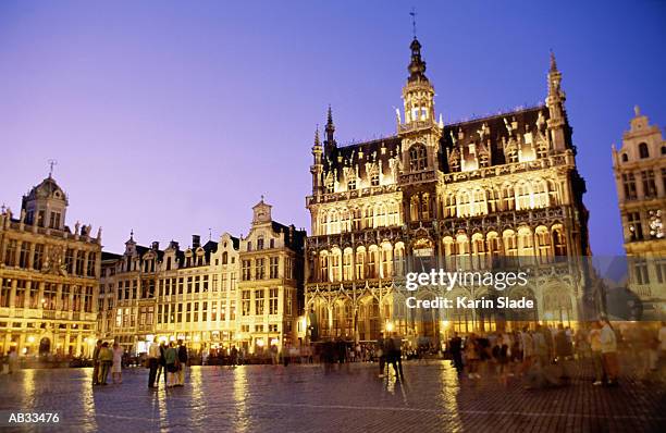 belgium, brussels, grand palace and town square at night - karin stock pictures, royalty-free photos & images