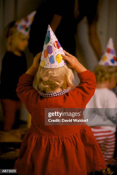 toddlers birthday party - waldorf fotografías e imágenes de stock